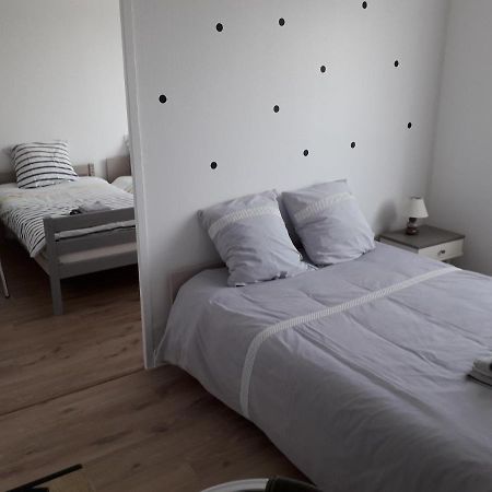 Le Corto Hotel Savigny-Lévescault Eksteriør billede